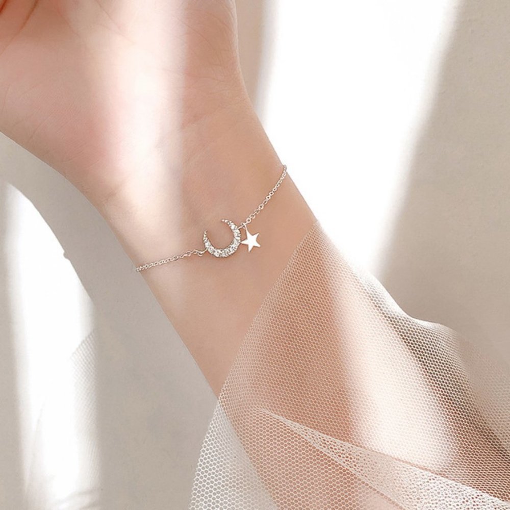 NEW 925 Sterling Silver Diamond Moon Star Bracelet - Picture 1 of 4